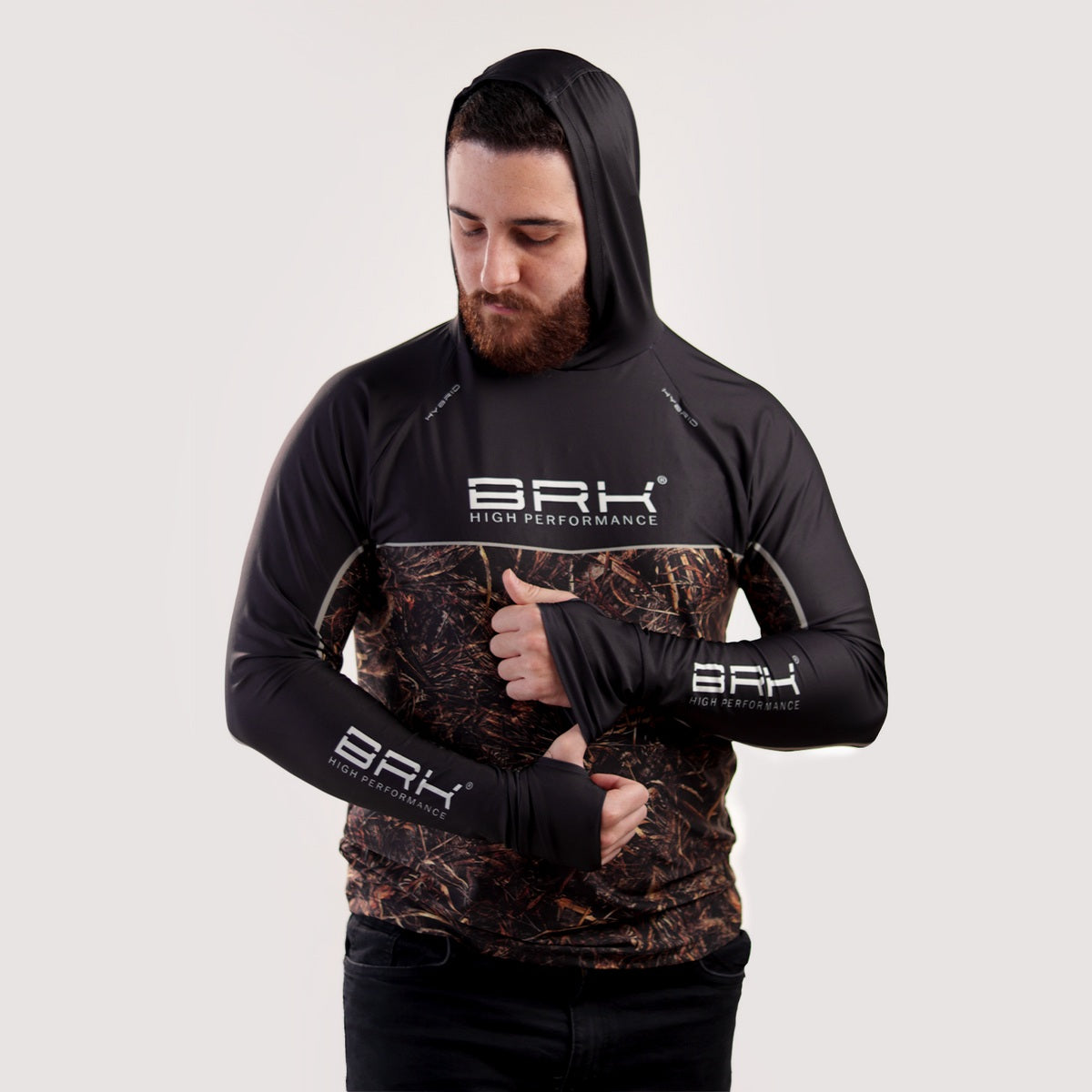 Camisa de Pesca Brk com Capuz Hybrid Black Real Tree com Proteção Solar UV50+