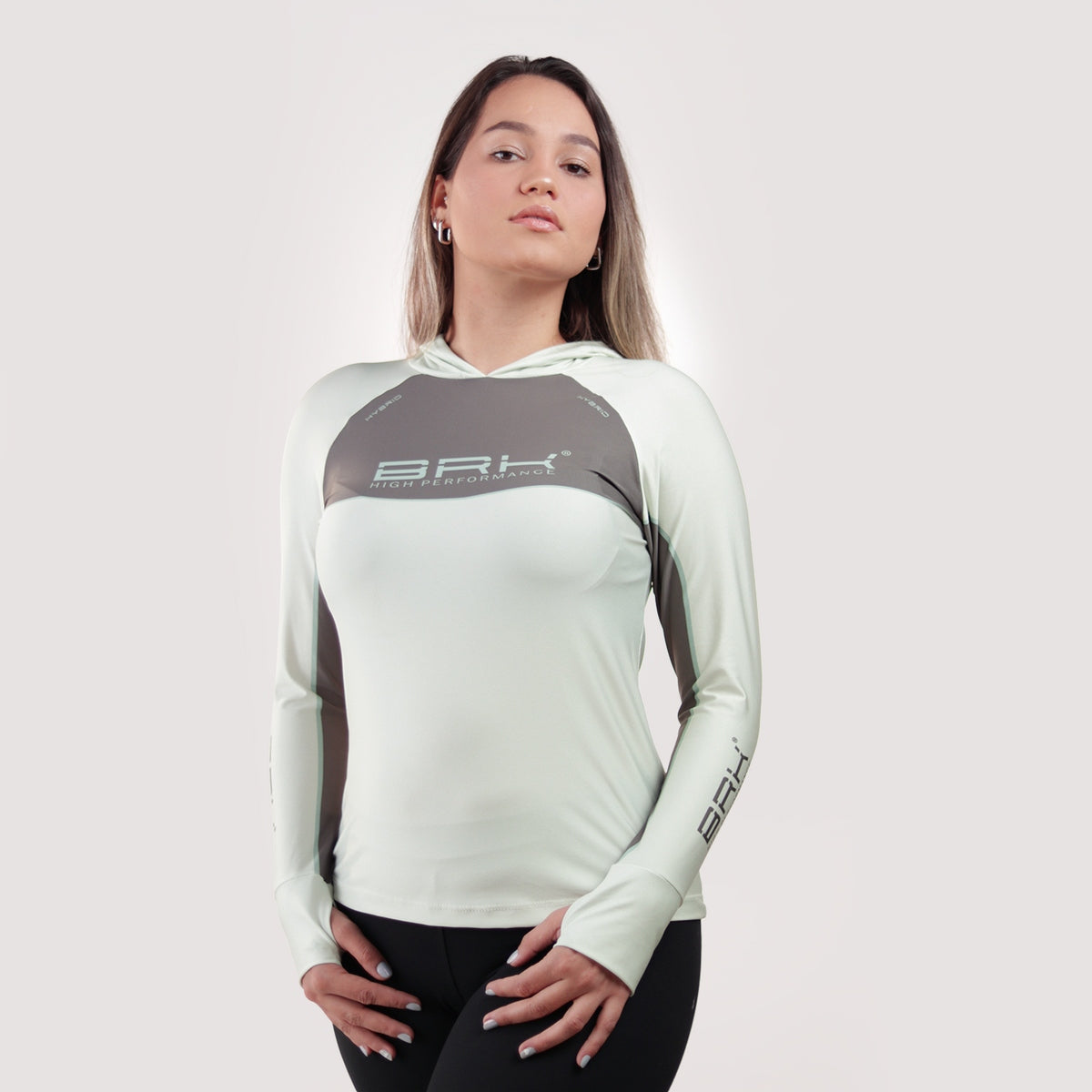 Camisa de Pesca Feminina Brk com Capuz Hybrid Cinza Bege com Proteção Solar UV50+